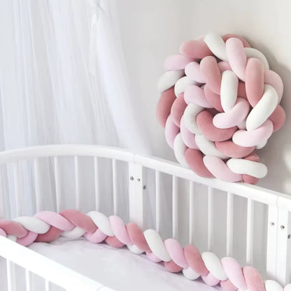 Kuschelige Babybett Stoßstange – Weiche Knoten-Kissen für sicheren Schlaf