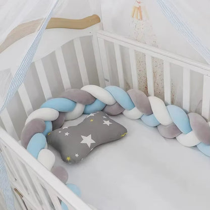 Kuschelige Babybett Stoßstange – Weiche Knoten-Kissen für sicheren Schlaf