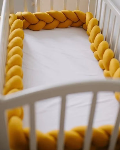 Kuschelige Babybett Stoßstange – Weiche Knoten-Kissen für sicheren Schlaf