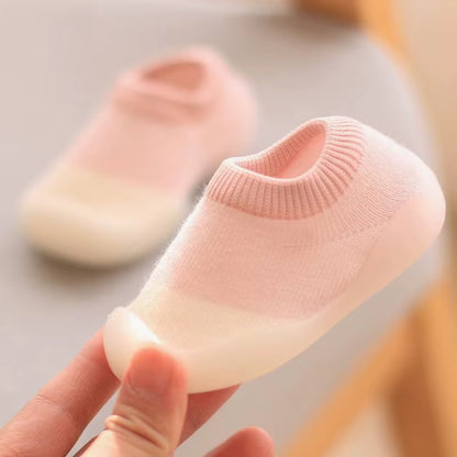 Weiche Lauflernschuhe für Babys – Rutschfeste Strickschuhe mit Gummisohle